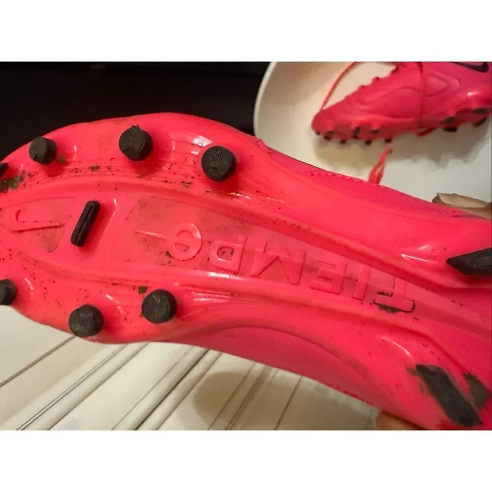 Nike Girl's Jr Tiempo Legend 9 Club MG Soccer Cleat Shoes Pink Size 1Y